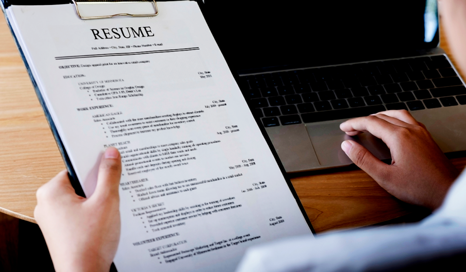 AI hiring tools filter out recent graduates before human eyes review